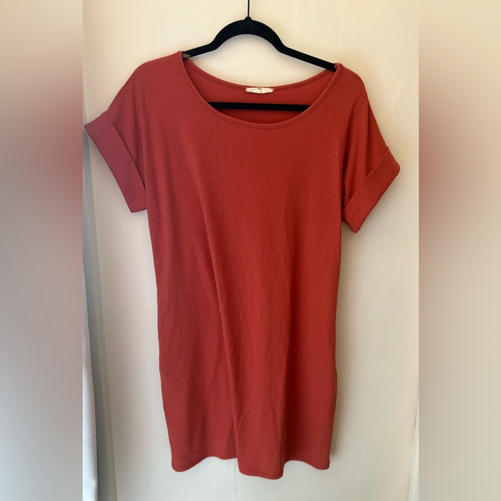 Entro Red Cuffed Sleeve Relaxed Tee Dress